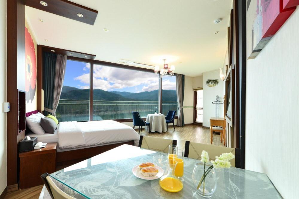 Moonlight Blue Pension Gapyeong Exterior photo